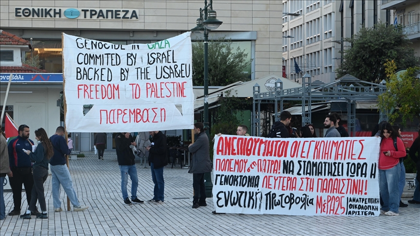 Greqi, protesta kundër anijes me turistë izraelitë në portin Patras