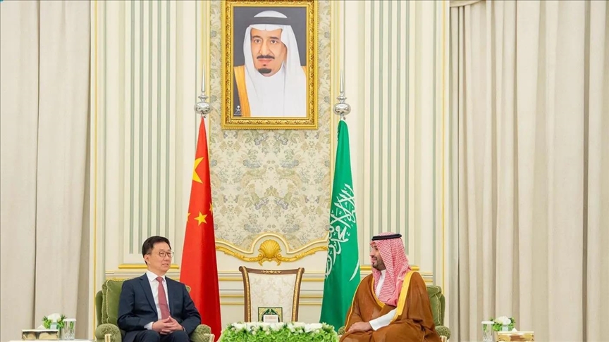 ولي العهد السعودي يبحث مع نائب الرئيس الصيني تعزيز العلاقات