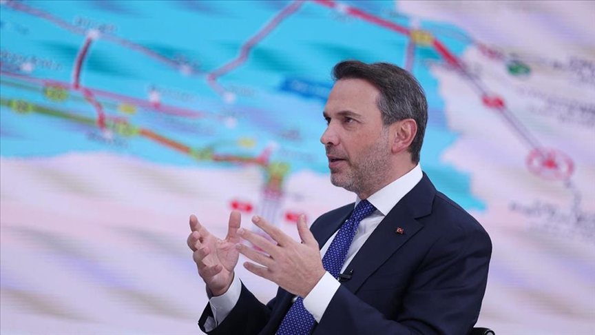 Enerji ve Tabii Kaynaklar Bakanı Bayraktar, Diyarbakır'da 4 sahada 24 sondaj yapılacağını açıkladı