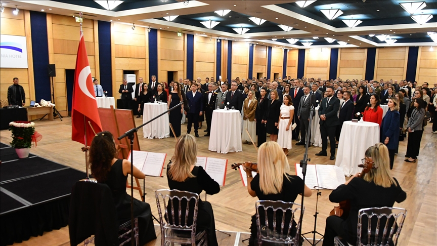 Ambasada e Turqisë në Tiranë organizon pritje për Ditën e Republikës Turke