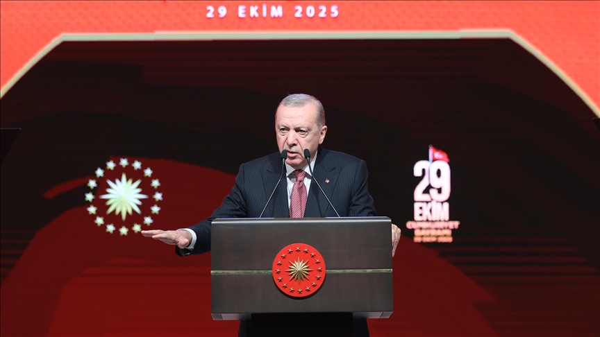 Cumhurbaşkanı Erdoğan: Türkiye Yüzyılı'nın kilometre taşlarını döşemeye devam ediyoruz