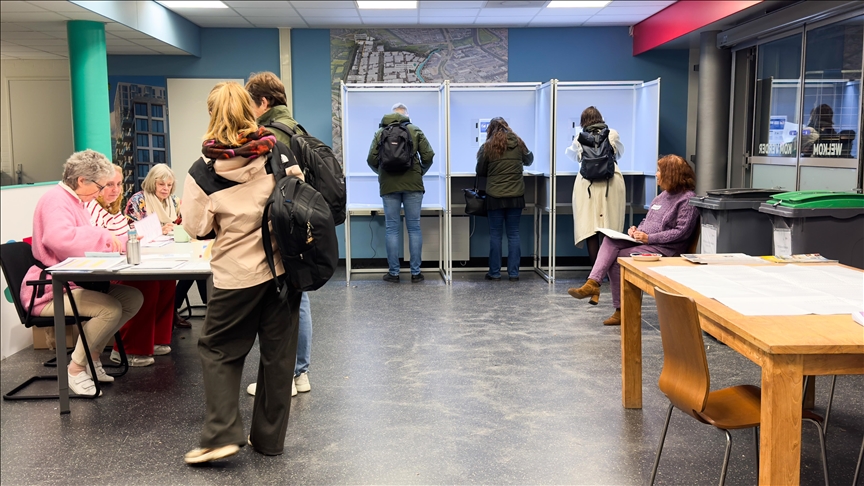 Netherlands heads to polls for knife-edge parliamentary elections