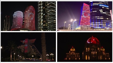 الدوحة تكتسي بالعلم التركي احتفالا بعيد الجمهورية 102