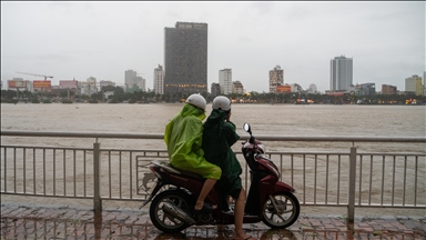 Përmbytje dhe rrëshqitje dheu në Vietnam, humbin jetën 10 persona