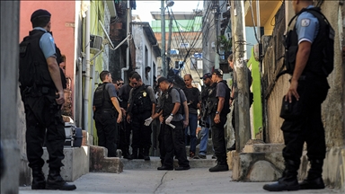 Brezilya'da güvenlik güçlerinin uyuşturucu operasyonunda 4'ü polis en az 60 kişi öldü