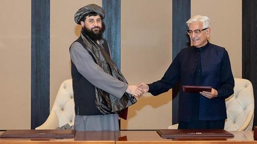 أفغانستان وباكستان تتفقان على استمرار وقف إطلاق النار 