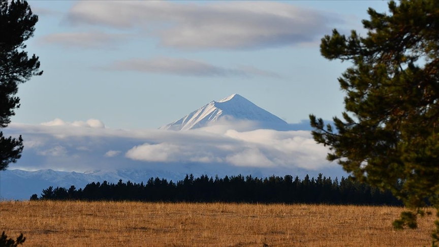 Kars, Ardahan ve Ağrı'da soğuk hava, kar ve sis etkili oldu