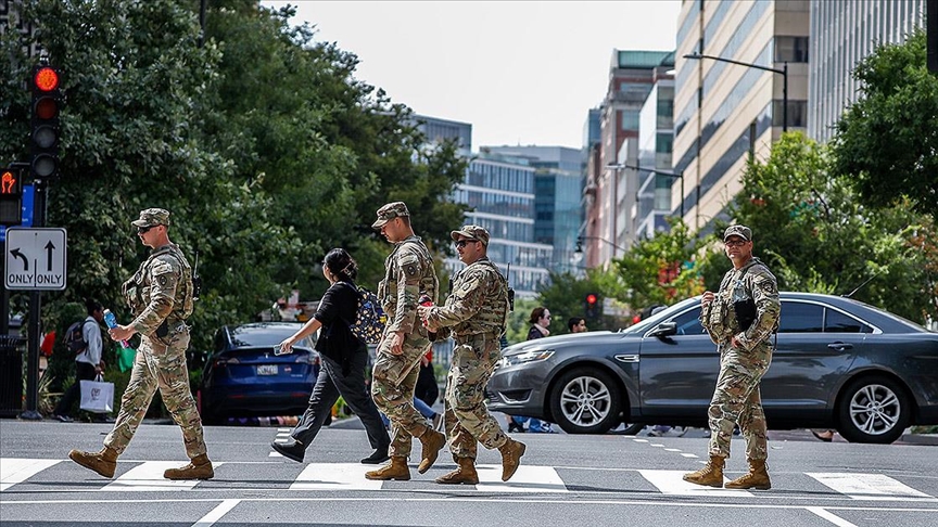 Washington'daki ulusal muhafızların görev süresinin uzatıldığı iddia edildi Washington'daki ulusal muhafızların görev süresinin uzatıldığı iddia edildi