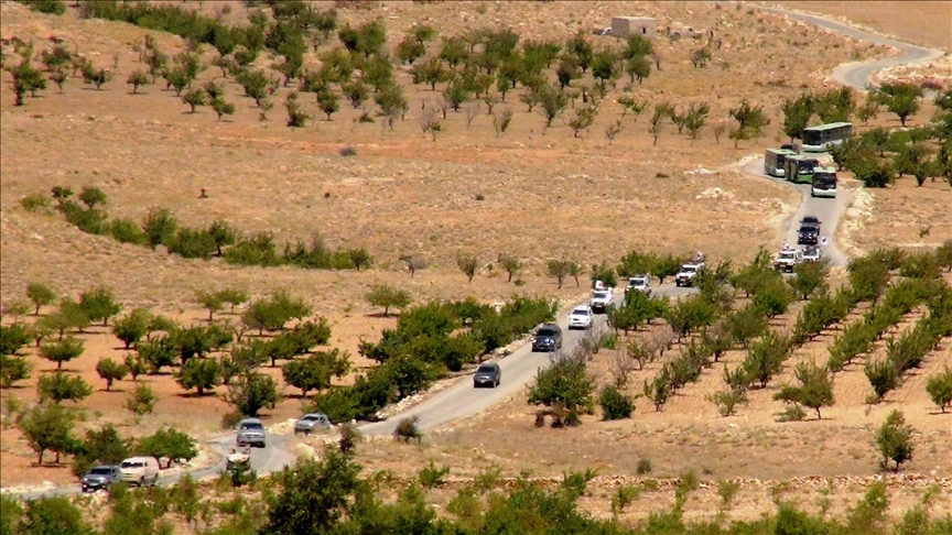 Lebanon says 320,000 Syrian refugees returned home since July