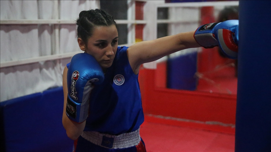 Milli wushucu Berna'nın İslami Dayanışma Oyunları'ndaki hedefi altın madalya