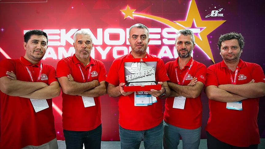 TEKNOFEST'te açılan kapıdan Cumhuriyet için yapay zeka filmi çıktı