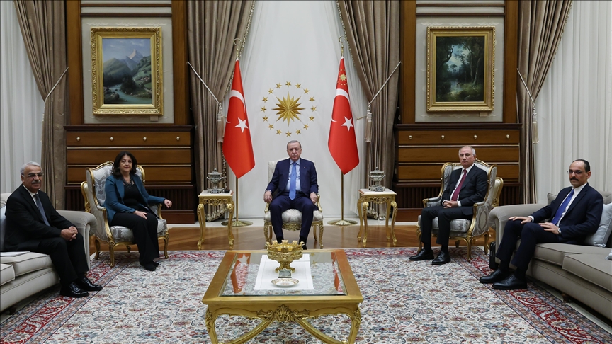 سەرکۆمار ئەردۆغان پێشوازی لە شاندی دەم پارتی کرد