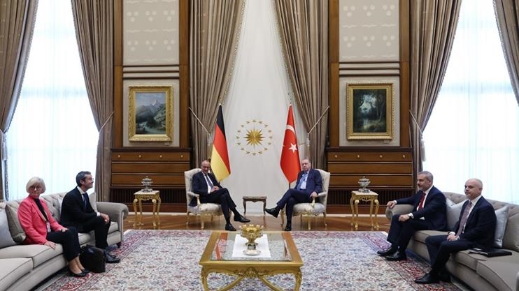 Лидеры Турции и ФРГ провели встречу в расширенном составе