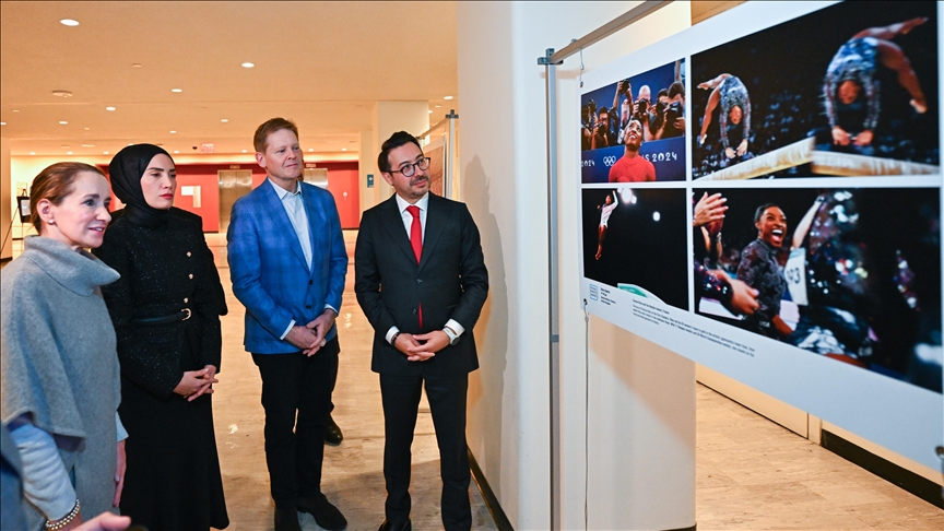 Reuters president attends İstanbul Photo Awards exhibition at UN headquarters