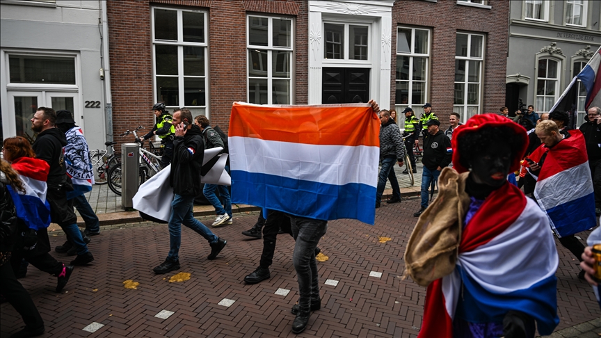 Pays-Bas : recul de l’extrême droite, essor du centre aux législatives