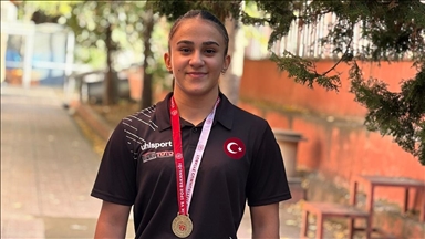 Milli halterci Türkan Beşikçi, Dünya Halter Şampiyonası'na hazırlanıyor