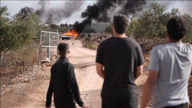 الضفة.. مستوطنون إسرائيليون يحرقون مركبتين فلسطينيتين