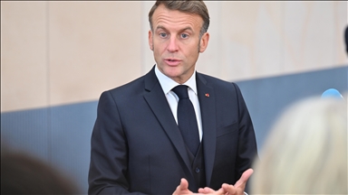 Macron alerte sur les dérives de l’information et appelle à une mobilisation pour le climat et la démocratie