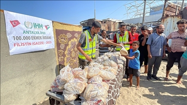 Antalya İHH, Gazze'ye 100 bin ekmek desteği sağladı