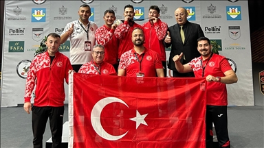 Milli halterci Mustafa Eliş, gençler Avrupa şampiyonu oldu