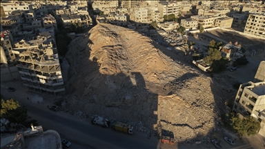 Lagjja e Damaskut shndërrohet në një "varr kujtimesh" me një mal rrënojash lufte