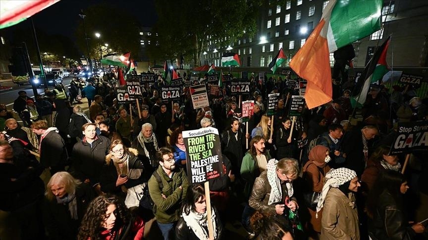 مظاهرة في لندن ضد انتهاكات إسرائيل لاتفاق غزة