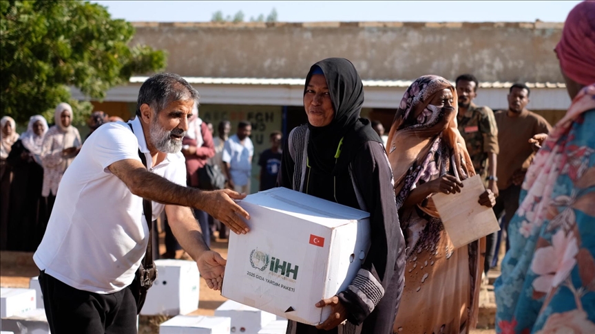 Гуманитарный фонд İHH отправил в Судан 333 контейнера гуманитарной помощи