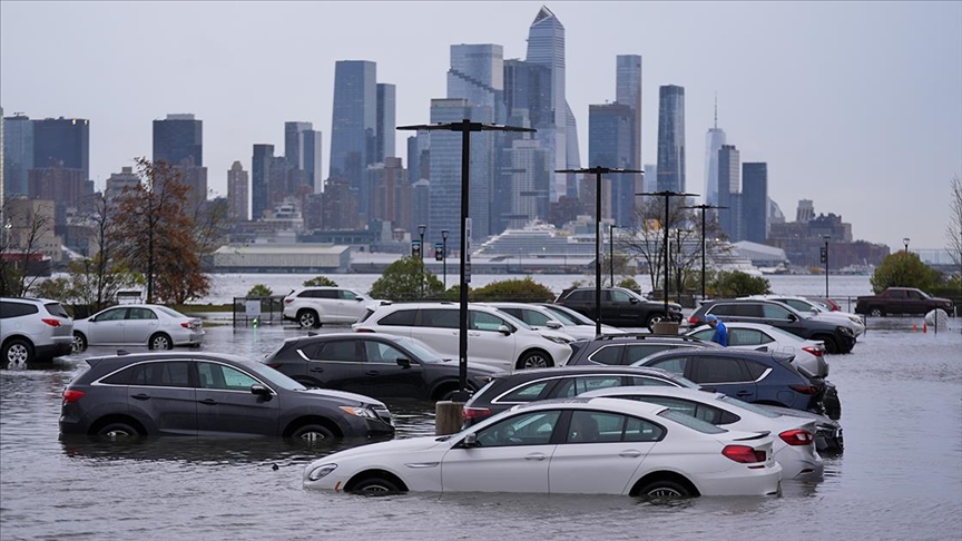 Силни поплави го зафатија медицинскиот центар „Палисејдс“ во Њу Џерси