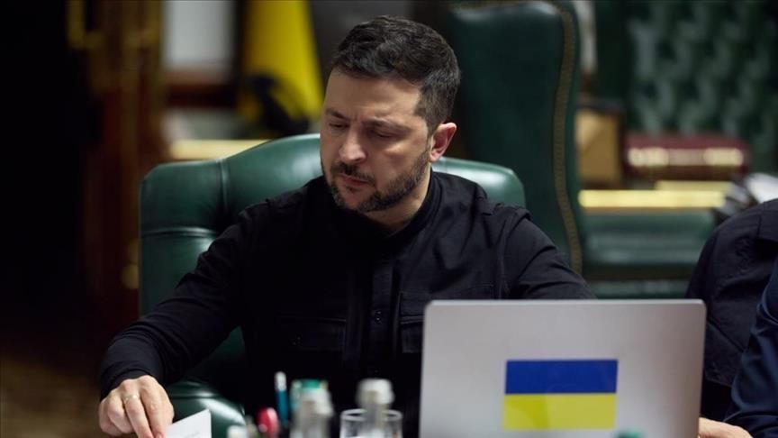 Зеленский: Ситуация на покровском направлении остается сложной, но окружения нет