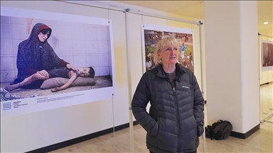Добитничка на Пулицерова награда ја посети изложбата „Istanbul Photo Awards“ во седиштето на ОН