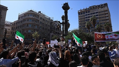 محافظات سورية تشهد احتجاجات ضد "واي بي جي" الإرهابي