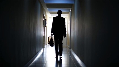 Крупные мировые компании увольняют десятки тысяч сотрудников