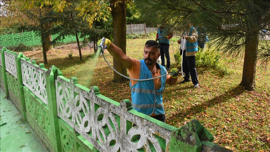 Eski yükümlü denetim süresi bitmesine rağmen gönüllü olarak okullara hizmet ediyor