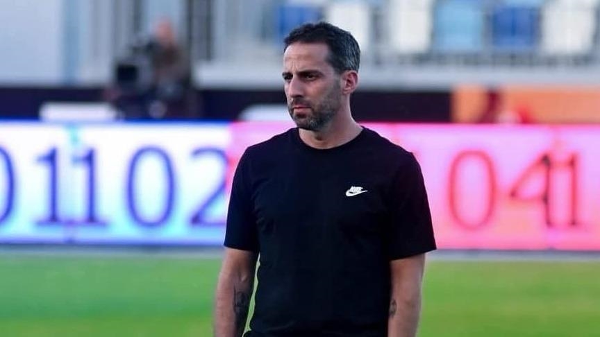 قدم.. الزمالك المصري يقيل مدربه البلجيكي يانيك فيريرا