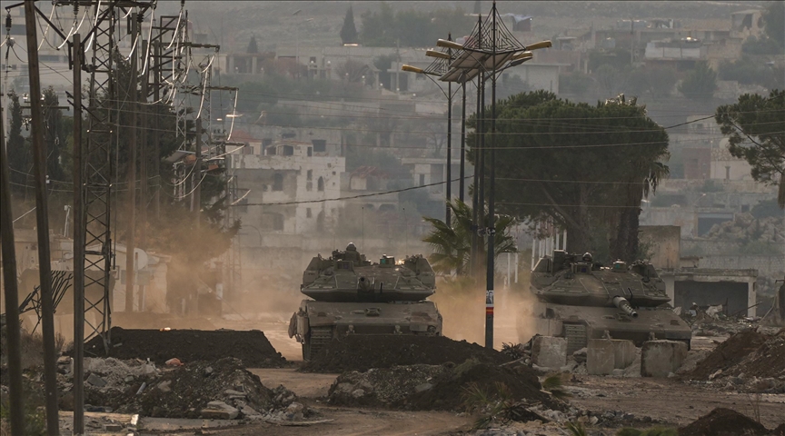 Israeli forces advance into rural Quneitra in southern Syria