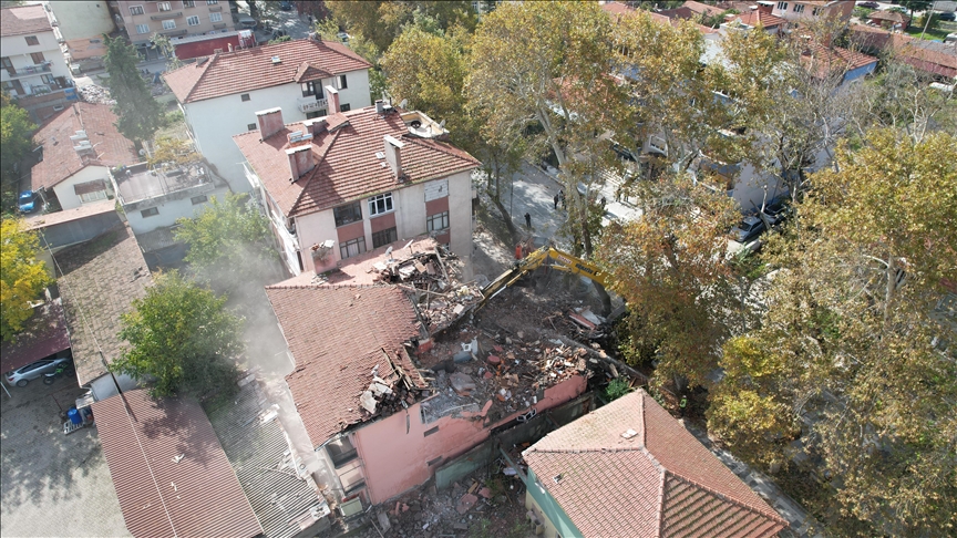 Bakan Kurum, Sındırgı'daki hasar tespit çalışmalarının tamamladığını bildirdi