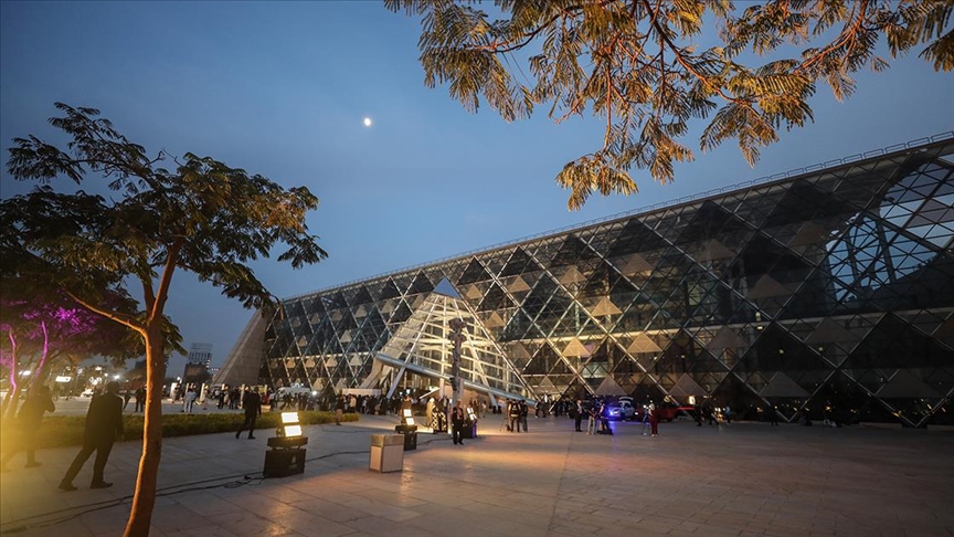 Mısır'da "dördüncü piramit" olarak adlandırılan Büyük Mısır Müzesi törenle açıldı