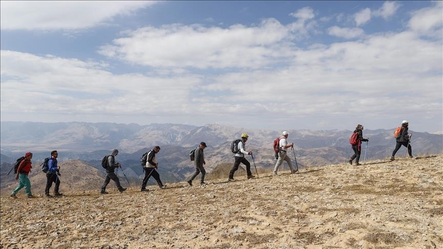 "سلطان بابا" التركي.. صخور ومناظر خلابة تجذب عشاق المغامرة 