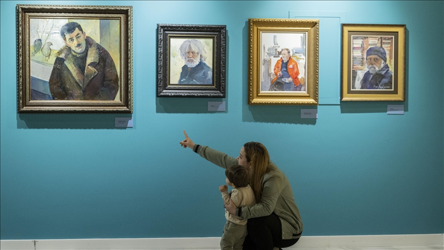 Ressam Teymur Ağalıoğlu'nun yarım asrı aşan sanatsal yolculuğu izleyicilerle buluştu