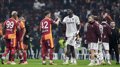 Galatasaray, konuk ettiği takipçisi Trabzonspor ile berabere kaldı