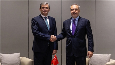 Ministri i Jashtëm turk takohet me homologun malazez në Stamboll për bisedime