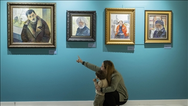 Ressam Teymur Ağalıoğlu'nun yarım asrı aşan sanatsal yolculuğu izleyicilerle buluştu