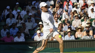 تنس.. سينر على بعد انتصارين من استعادة صدارة التصنيف العالمي