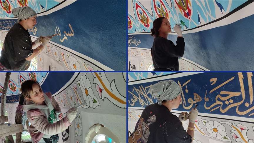 Samsunlu kadın nakkaşlar camilerin duvarlarını motiflerle süslüyor