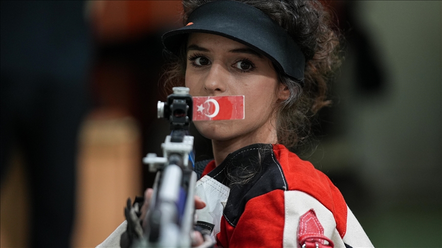 Engelleri atıcılıkla aşan genç kadın, hayatında yeni bir sayfa açtı