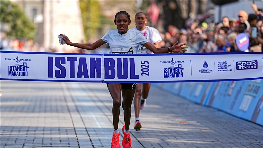 الإثيوبية أديرا تحرز لقب ماراثون إسطنبول 