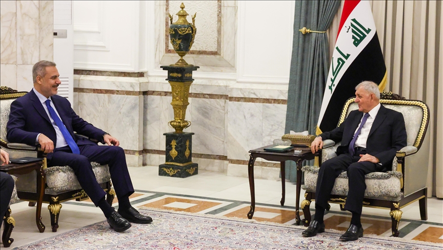 Turkish foreign minister meets with Iraqi president during Baghdad visit