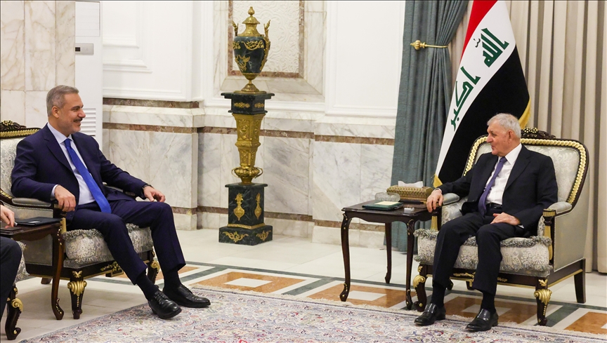 دیدار وزیر خارجه ترکیه و رئیس‌جمهور عراق در بغداد
