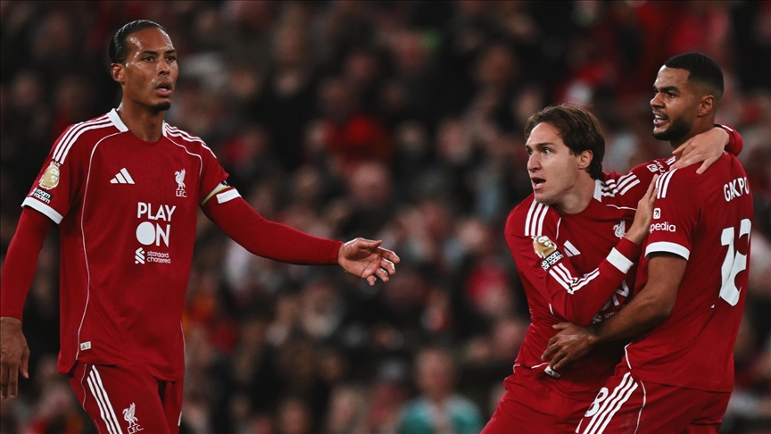 قدم.. ليفربول يوقف سلسلة هزائمه على حساب أستون فيلا