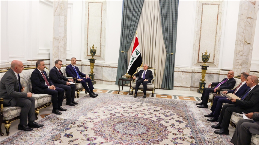 سەرکۆماری عێراق هاریکارییەکان لە بوارە جیاجیاکانی لەگەڵ هاکان فیدان تاتوێ کرد